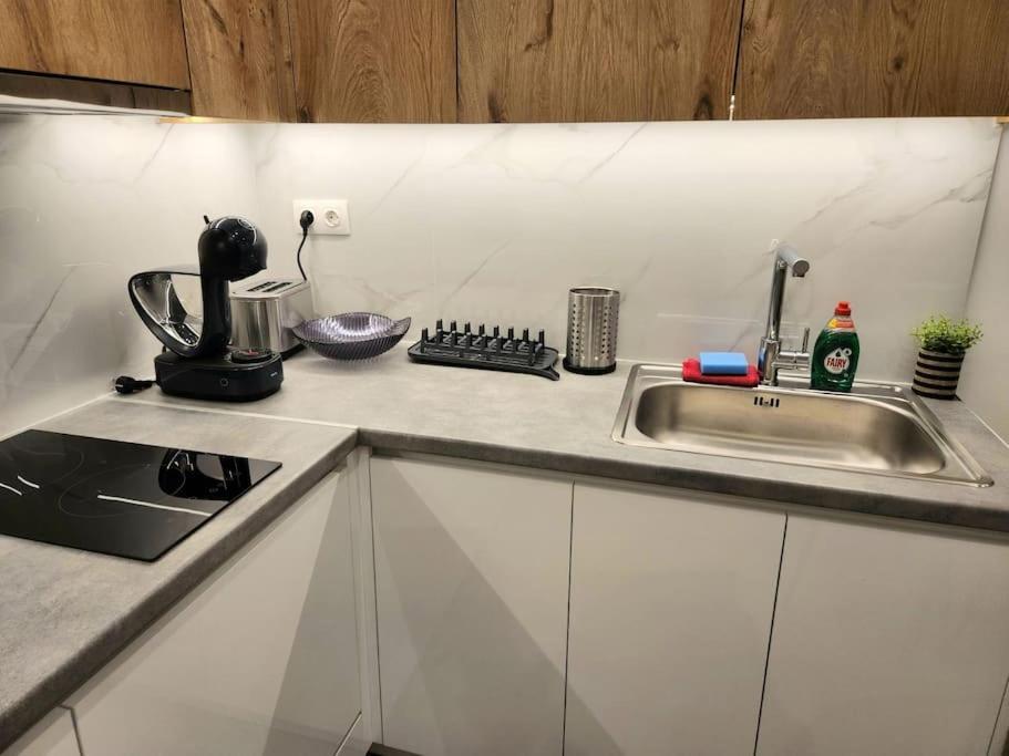 Nice Apartment Near Flisvos Vipgreece アテネ エクステリア 写真