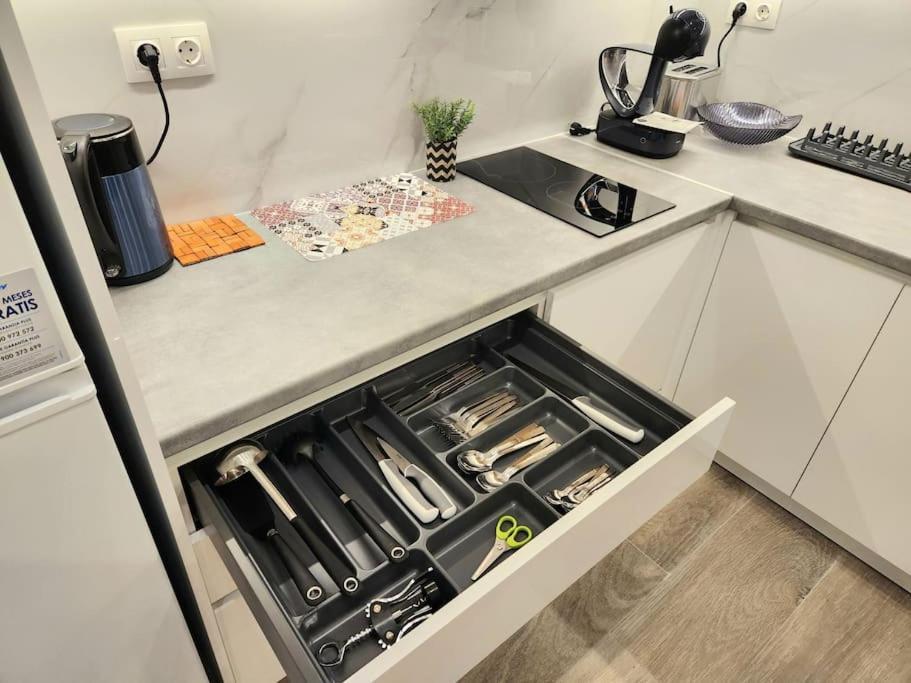 Nice Apartment Near Flisvos Vipgreece アテネ エクステリア 写真